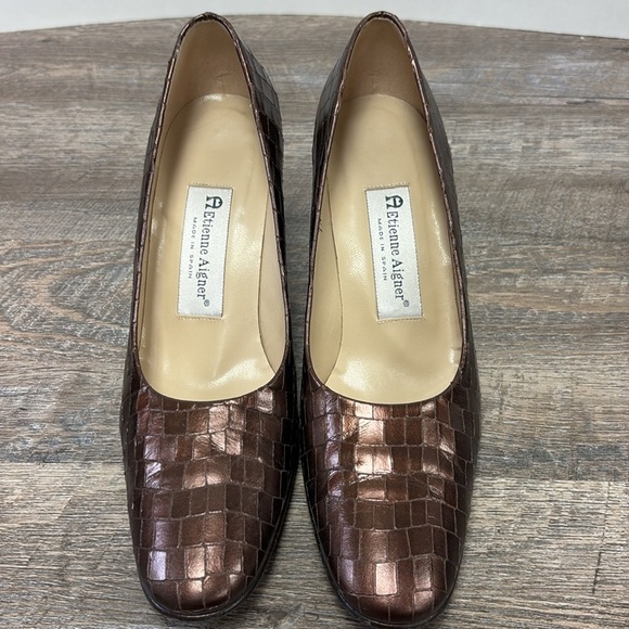 Etienne Aigner DREAMER Bronze Embossed Leather Pumps 7.5 - Picture 2 of 11